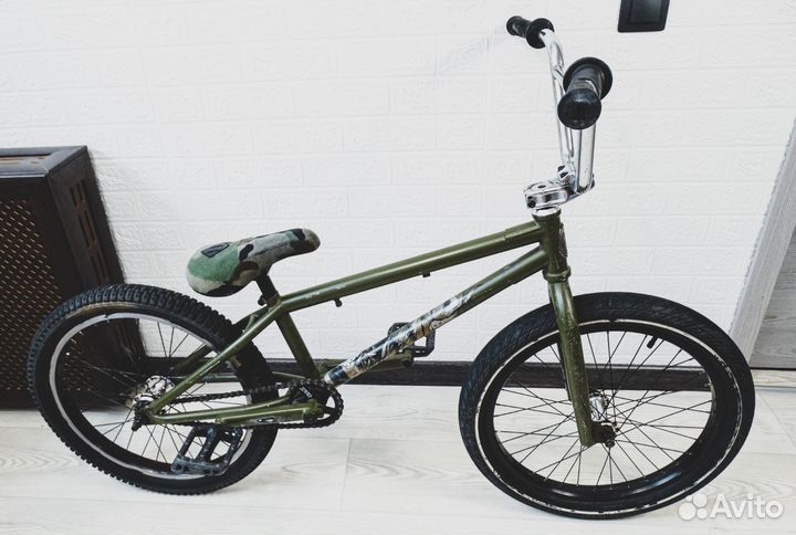 Трюковой велосипед bmx (бмх бейм беймик)