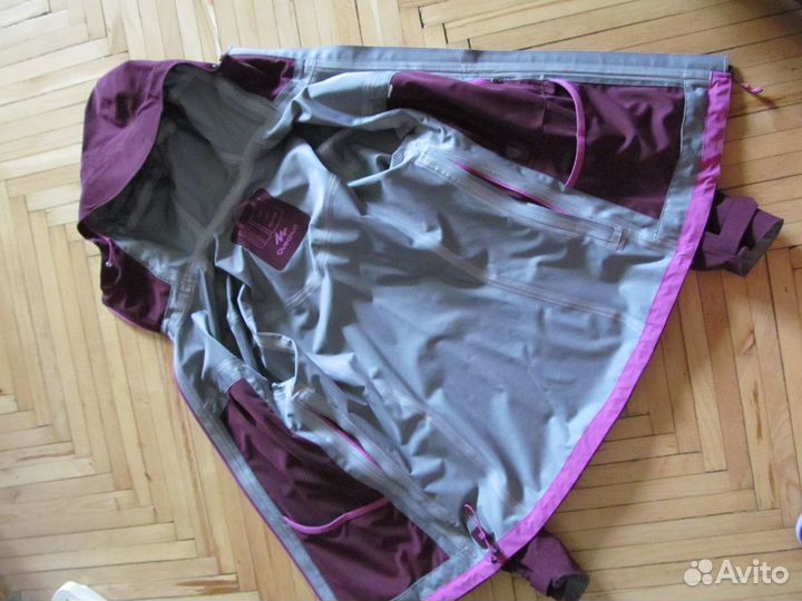 Хайкинг куртка женская Quechua Decathlon 42-44