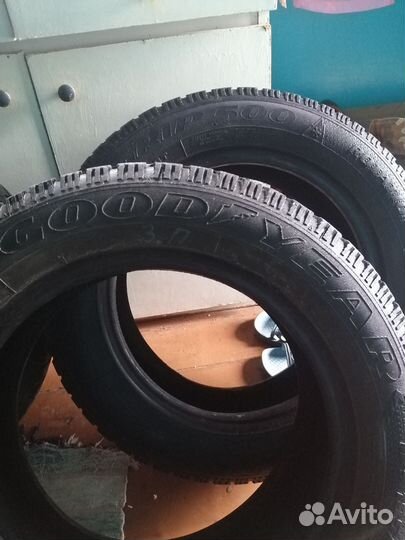 Goodyear UltraGrip 185/65 R15 88T