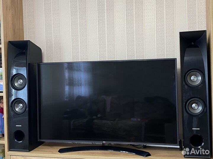 Bluetooth колонки Samsung Sound Tower TW-H5500