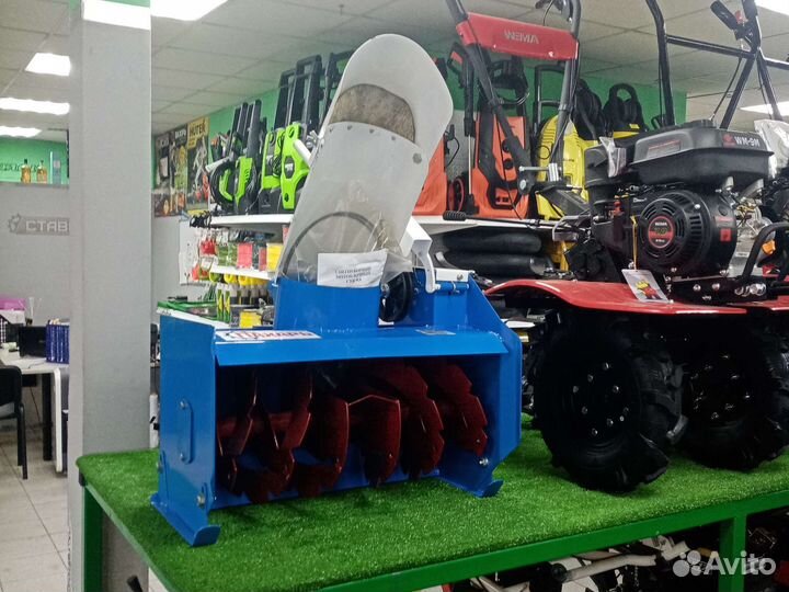 Снегоуборочная приставка к мотоблоку