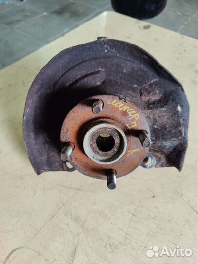 Поворотный кулак левый mitsubishi lancer 7