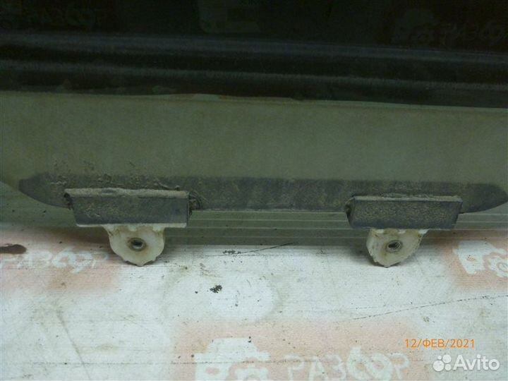 Стекло двери заднее левое Mitsubishi Lancer CS1A