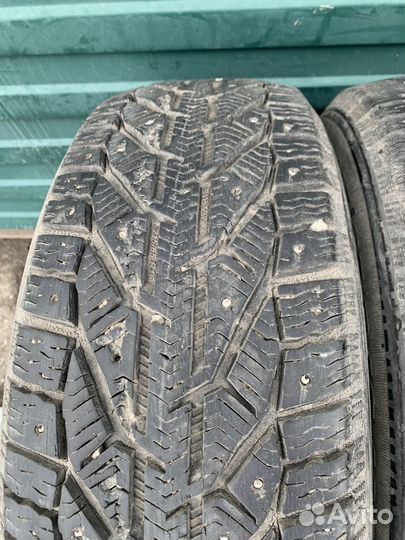 Tigar SUV Ice 215/65 R16 102T