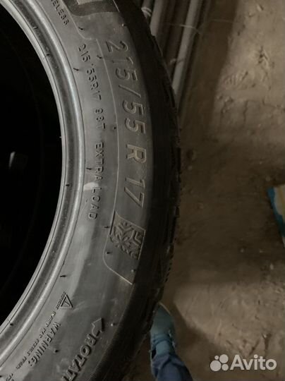 Michelin X-Ice North 4 215/55 R17
