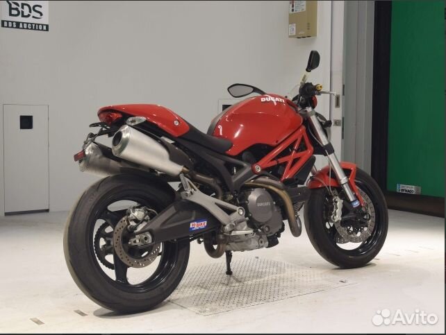 Ducati Monster 696, 2010