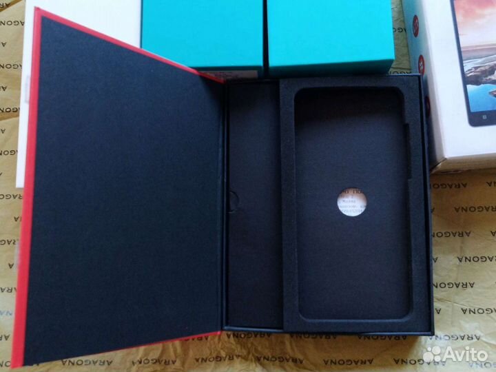 Коробочки от Телефонов и не только. новые