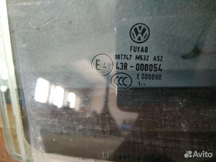 Стекло заднее правое Volkswagen Polo 2011