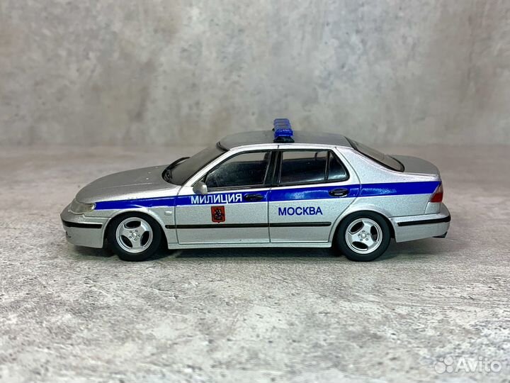 Коллекционная модель Saab 9-5 Aero 1:43