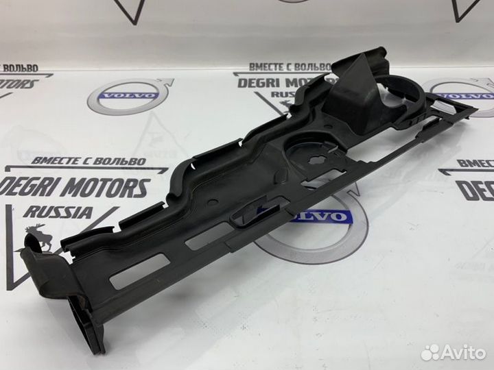 Дефлектор радиатора левый Volvo S60 V60 (2010-16)