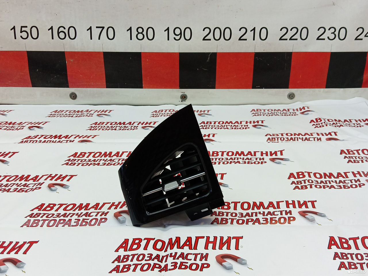 Дефлектор воздуховода правый Воях Фри Вояж Фри