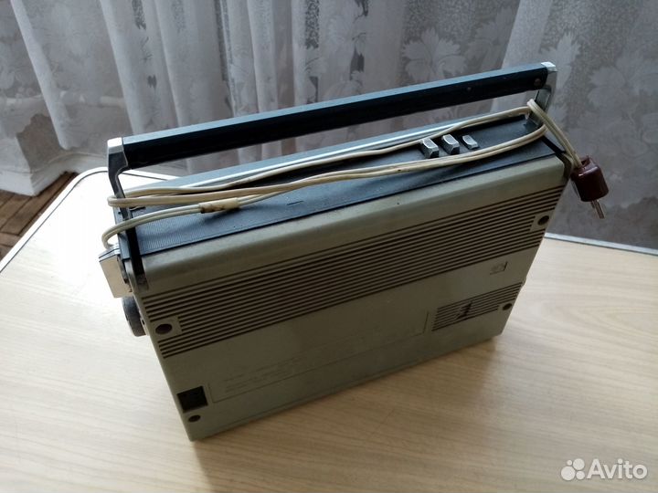 Радиоприемник VEF (вэф) - 214 СССР (б/У)