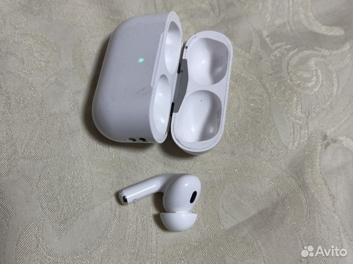 Airpods pro 2 оригинал без правого наушника