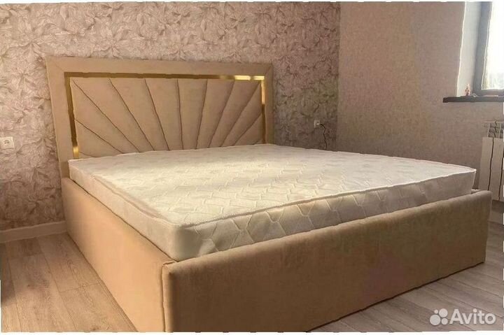 Мягкая кровать с подъемным механизмом