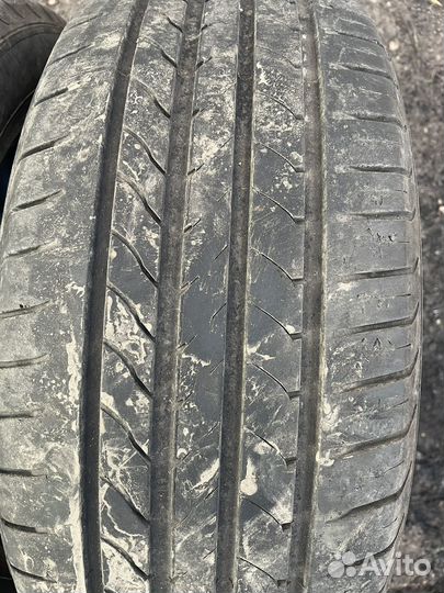 Goodyear EfficientGrip 215/55 R16 93H