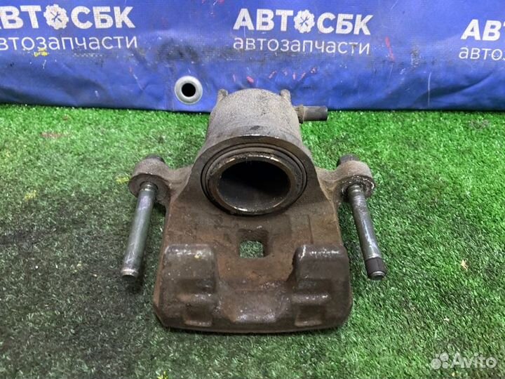 Суппорт передний правый Mitsubishi Colt Plus Z21A