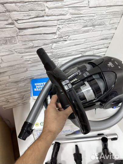 Пылесос с контейнером Samsung SC8874