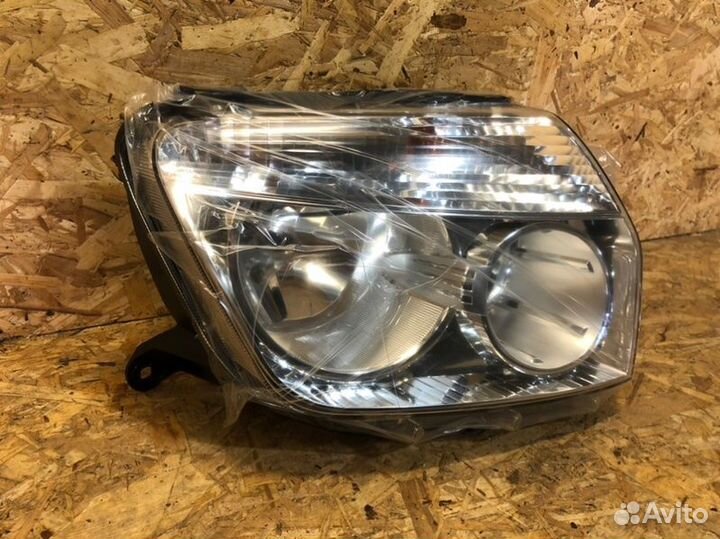 Фара правая Renault Duster новая оригинал