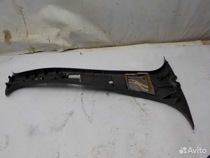 Накладка средней стойки LADA largus