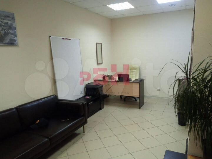 Продам офис 21 кв.м в бц