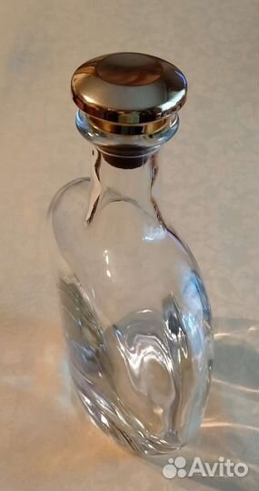 Стеклянные бутылки из-под алкоголя