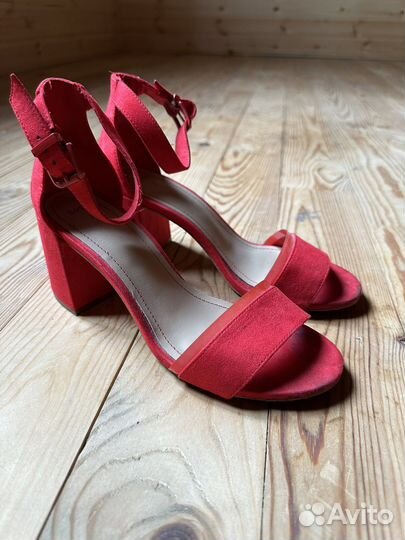 Босоножки bershka 37