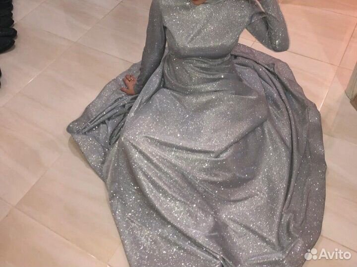 Вечернее платье