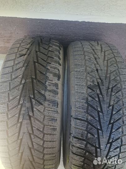 Hankook Winter I'Pike 215/55 R17
