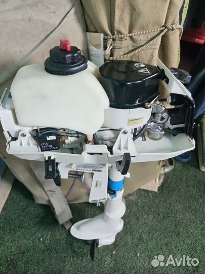Лодка Ривьера 3200ск + мотор Johnson 3.5