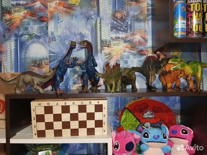 Игрушечные динозавры