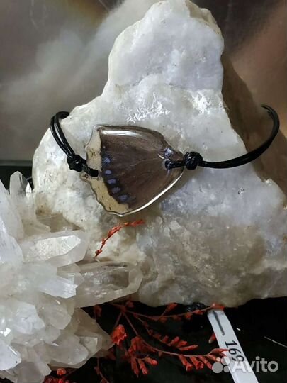 Браслет из крыла бабочки