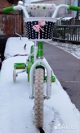 Детский трехколесный велосипед новый