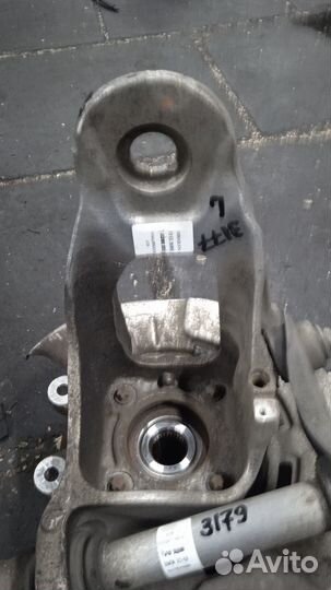 Кулак поворотный L BMW X5 F15 4,0TD 2016 года