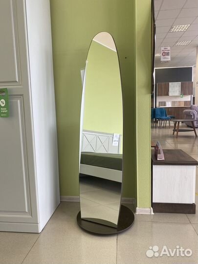 Зеркало напольное