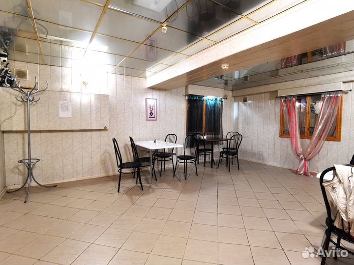 Столовая 183 кв.м. в бц. Вход с улицы