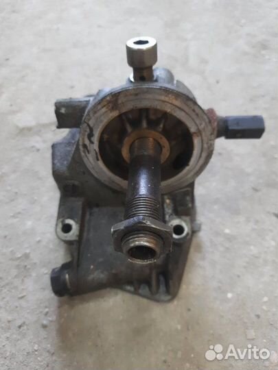 Кронштейн масляного фильтра Volkswagen Passat B5