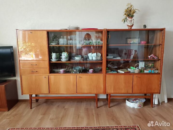 Стенка в гостиную бу