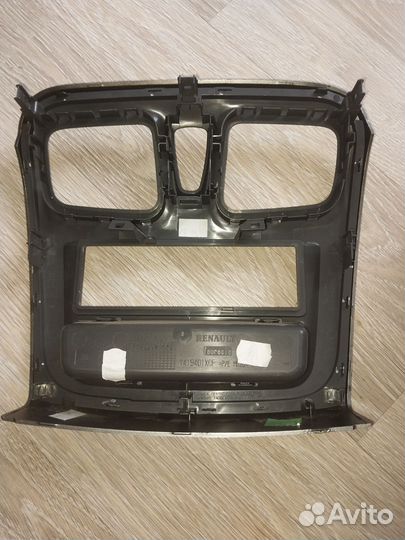 Рамка для магнитолы renault logan 2