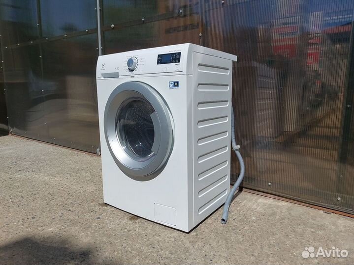 Стиральная машина Electrolux с сушкой