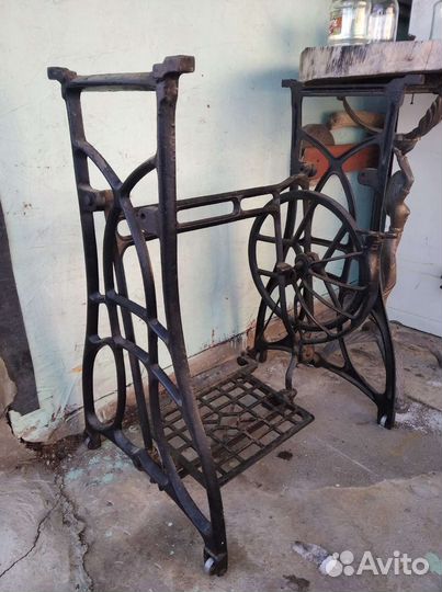 Станина от швейной машинки для творчества