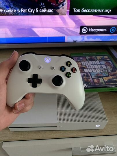 Xbox One s 1tb с играми