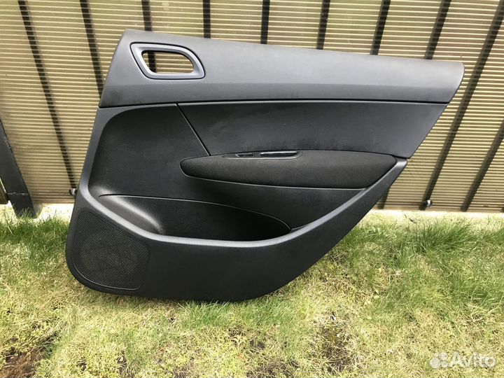 Дверные карты Peugeot 308