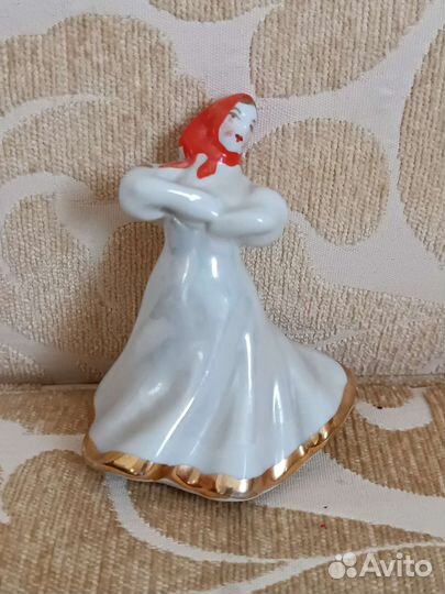 Статуэтки Дулево