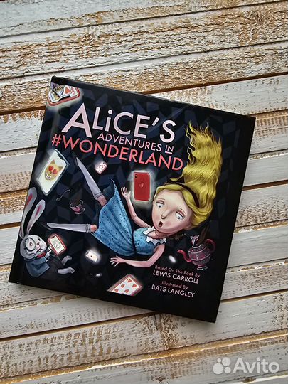 Алиса в стране чудес илл.Bats Langley-с автографом