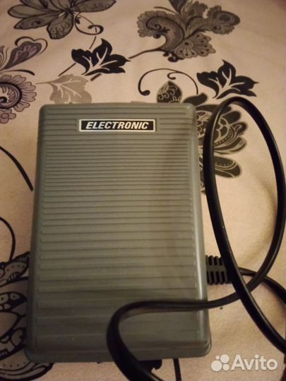 Швейная машинка бу электрическая