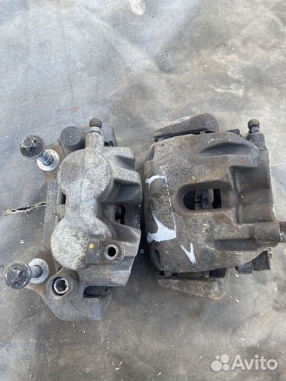 Суппорт передний jeep grand cherokee