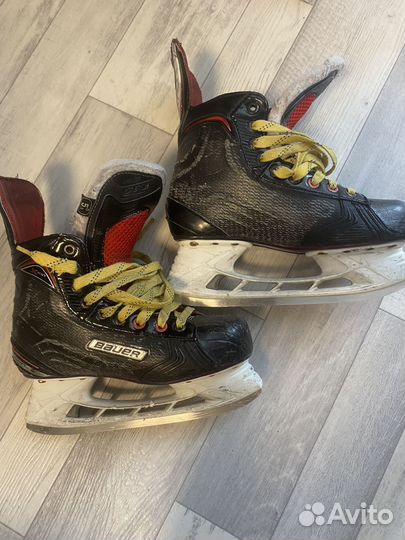 Коньки хоккейные
