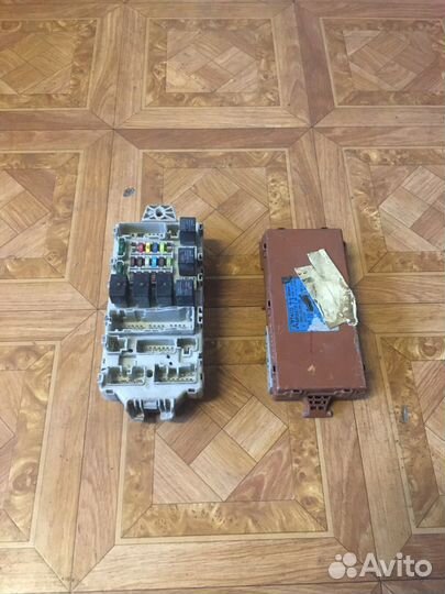 Блок предохранителей Mitsubishi Lancer 9