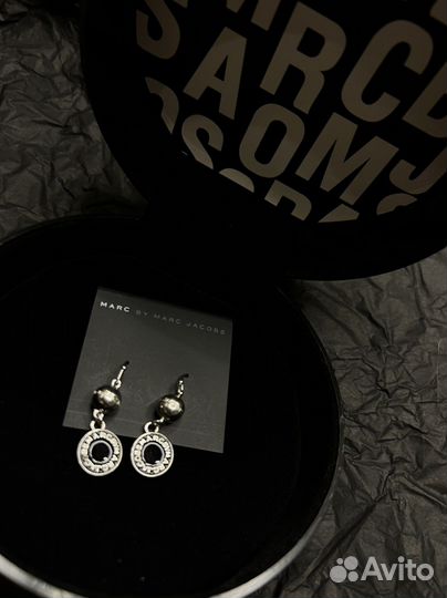 Серьги marc by marc jacobs