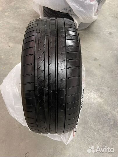 Michelin Pilot Sport 4 245/45 R18 и 275/40 R18